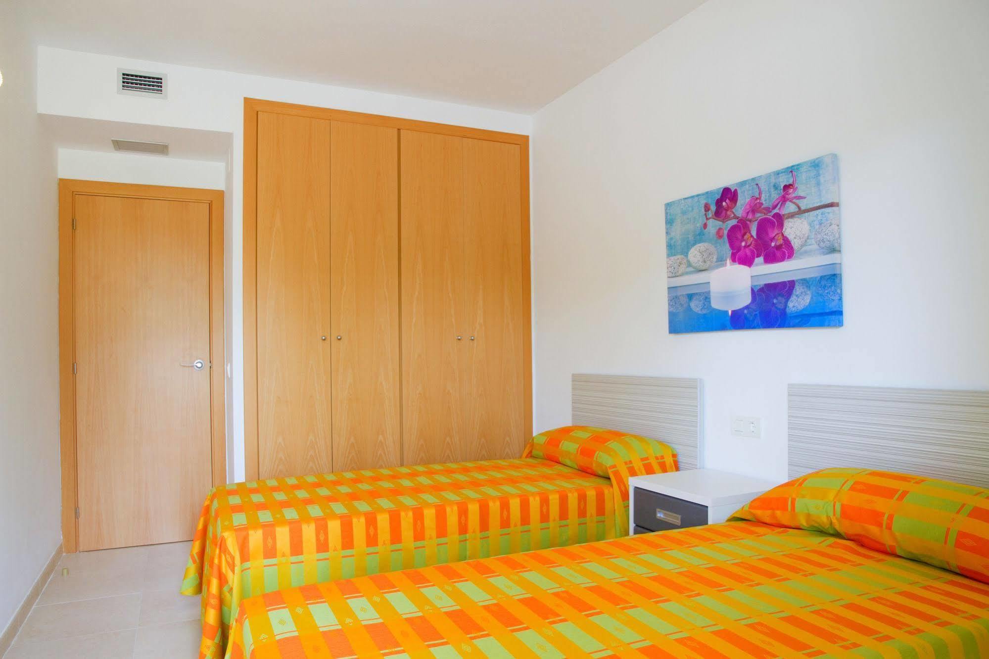 Paradise Village Litoral Costa Dorada 살루 외부 사진