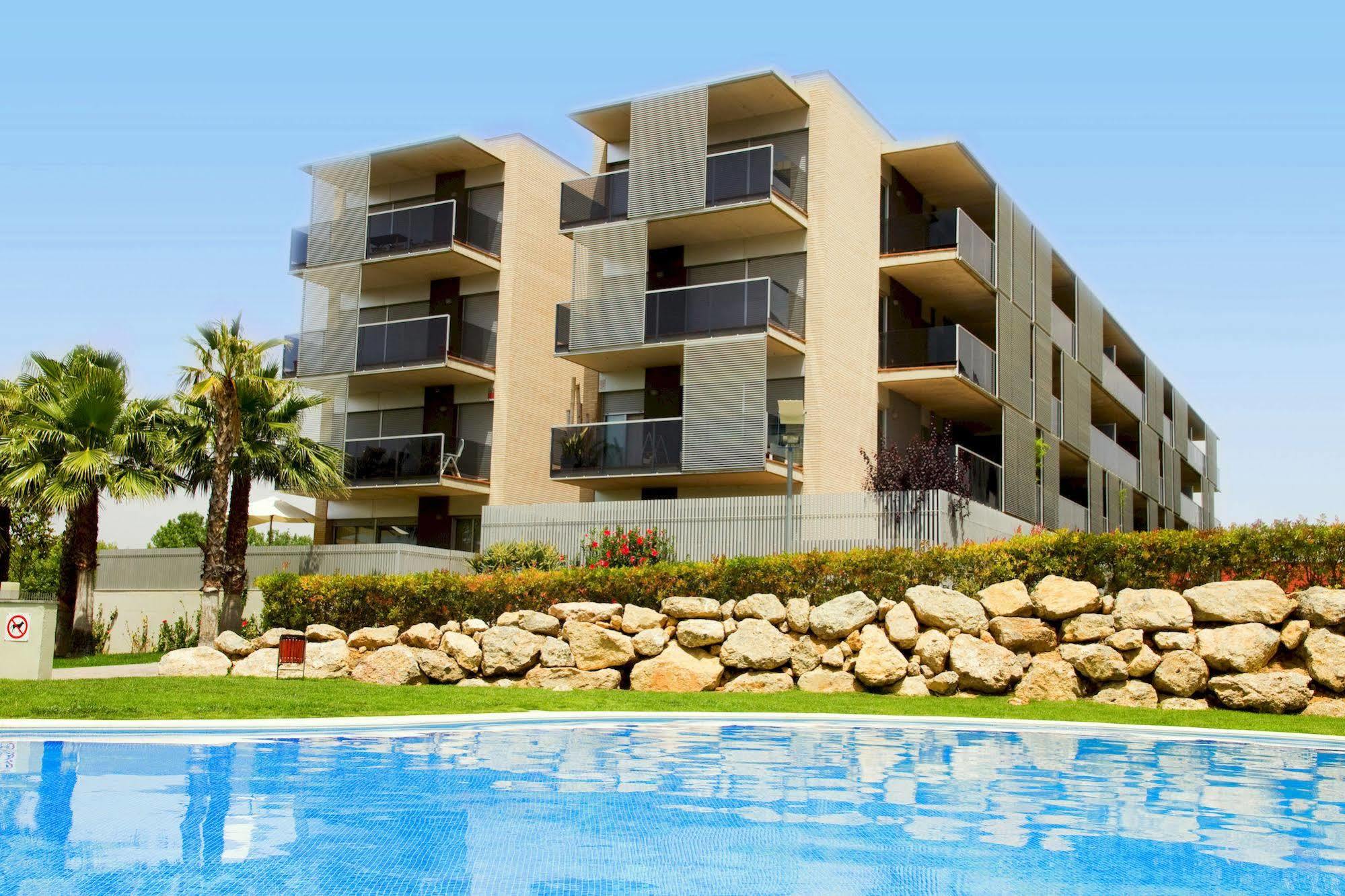 Paradise Village Litoral Costa Dorada 살루 외부 사진