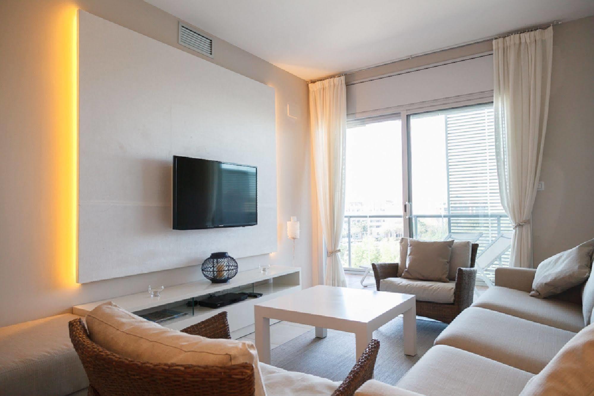 Paradise Village Litoral Costa Dorada 살루 외부 사진