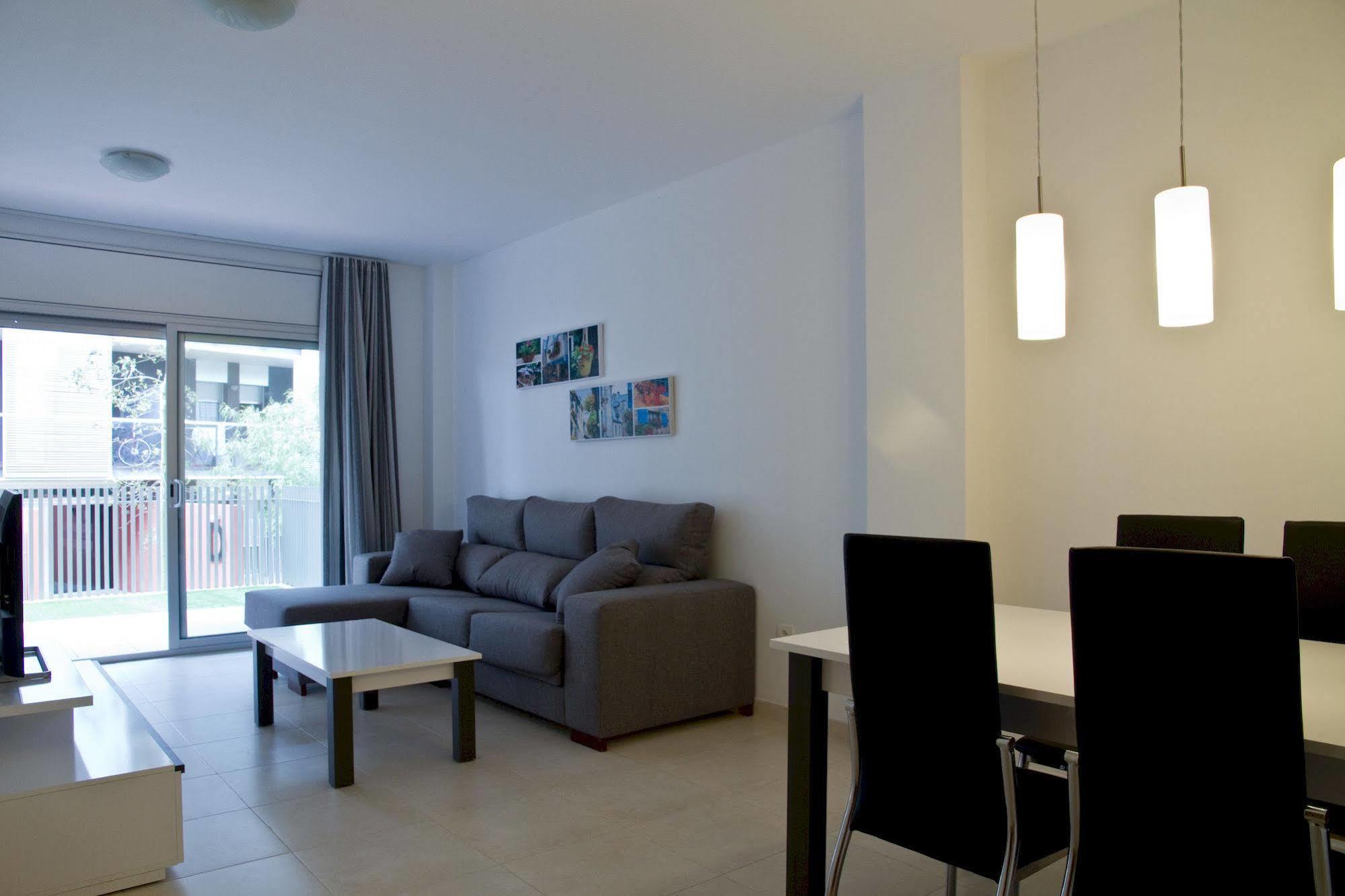 Paradise Village Litoral Costa Dorada 살루 외부 사진